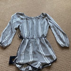 Off shoulder romper! Size M